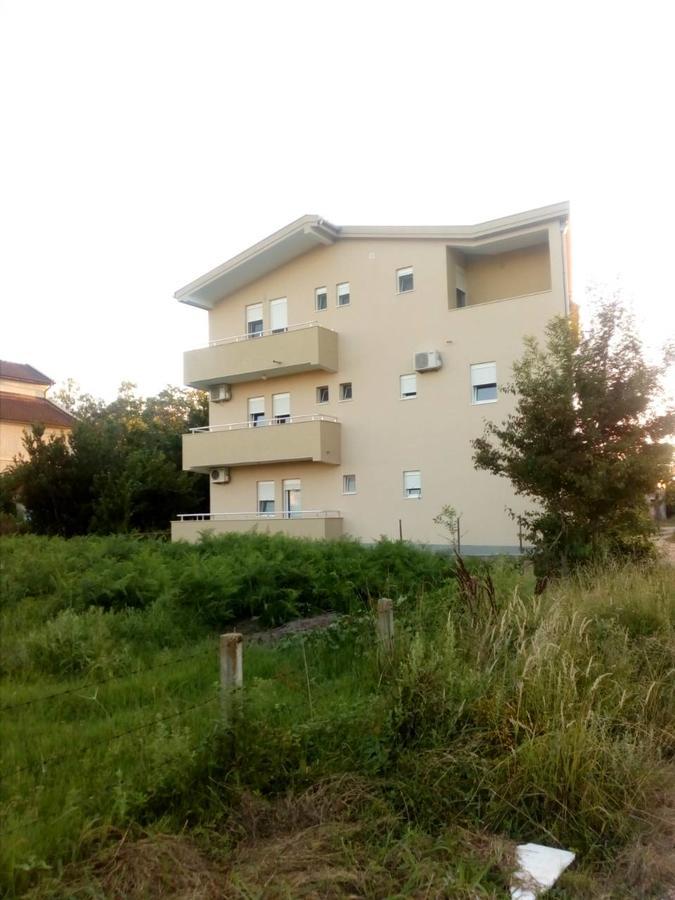 Tufio Apartmani Улцинь Экстерьер фото